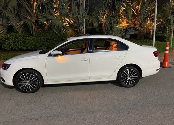 VOLKSWAGEN JETTA 2.0 TSI HIGHLINE 211CV GASOLINA 4P TIPTRONIC VOLKSWAGEN JETTA 2.0 TSI HIGHLINE 211CV GASOLINA 4P TIPTRONIC